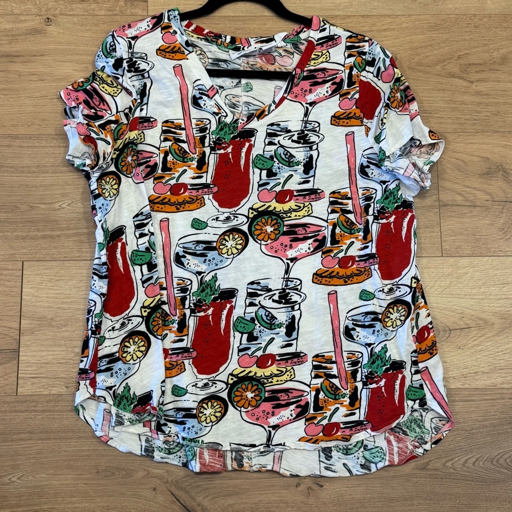 Nicole Miller Multicolor Cocktail Print Short Sleeve Top L 25 in Pit 2 Pit 22 in